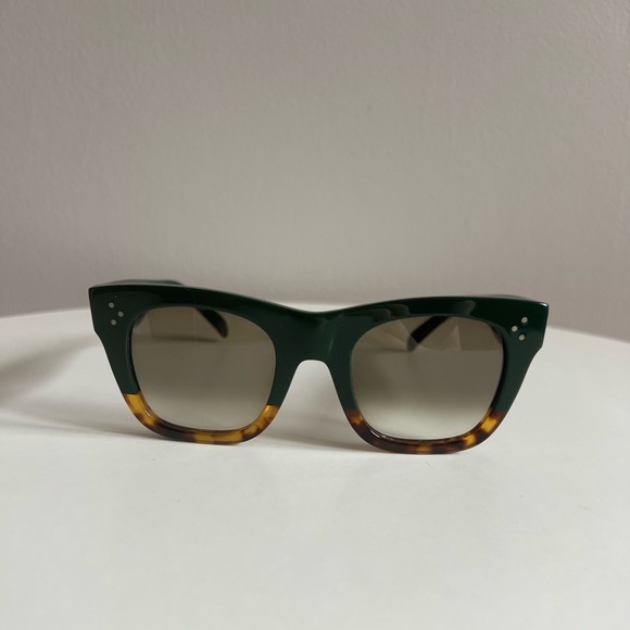 CELINE CAT EYE S004 SUNGLASSES IN ACETATE
DARK GREEN / HAVANA - Picture 1 of 10